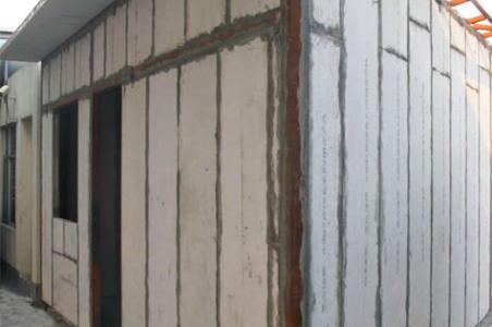 輕質(zhì)隔墻為什么不能作為建筑外墻？